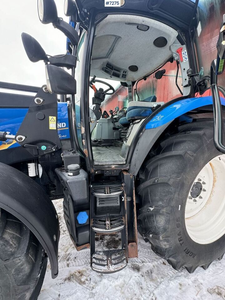 Tractor agrícola 2015 New Holland T6.140 con cargador frontal Trimac - Product Image 2