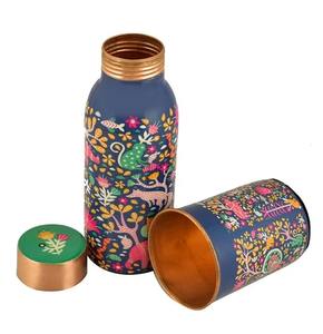Elegante botella de cobre impresa con juego de vasos, diseño decorativo para el hogar, mesa de comedor, escritorio de oficina y uso en habitaciones, procedente de la India. - Product Image 5