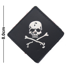 Parche de PVC 3D con Marca Personalizada |   Etiqueta de Goma Elegante para Ropa Técnica Minimalista |   Suministro Directo de Fábrica - Product Image 5