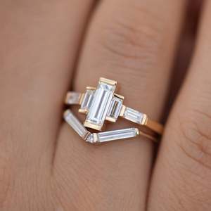 Anillo de Compromiso con Diamante Cultivado en Laboratorio, Corte Esmeralda, 3 Quilates, Oro Sólido de 18K, Estilo Clásico, Joyería Unisex, Certificado IGI - Product Image 5