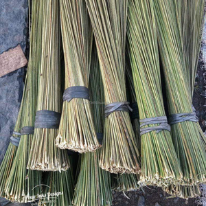 Bâtons de balai en coco KMI Vietnam – Séchés au soleil, durables et longueur : 90-160 cm - Product Image 2
