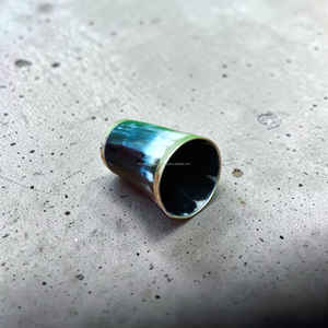 Vaso de chupito artesanal de cuerno de buey vikingo con acabado de alto brillo y borde metálico a precio económico - Product Image 6