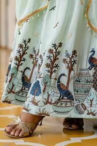 IMPRESIONANTE VESTIDO MODERNO EN FORMA DE A, COLOR CANDY, ORGANZA CON BORDADO, TALLO NATURAL, LARGO HASTA EL SUELO 3.5 MTR, PARA BODAS Y FESTIVALES - Product Image 2