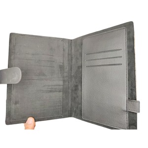 Portafolio Profesional de Cuero Genuino con Logotipo Personalizado, Fabricación de Maletines y Fundas para Portátiles, Portadocumentos de Marca - Product Image 1