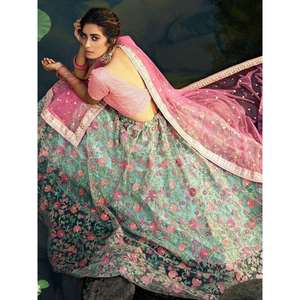 Maravilloso hilo floral verde bordado Net Wedding Wear Lehenga Choli - Product Image 3