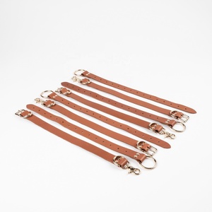 Harnais de manchette de poignet de cheville de lit de grande BDSM-0129 Quatre options de sangle Cuir de vachette Matériel solide Contraintes de lit pour Bondage - Product Image 5