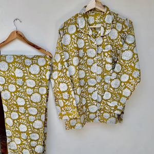 ชุดนอนผ้าฝ้ายพิมพ์ลายสัตว์สำหรับผู้หญิง ยี่ห้อ Naaz Textile ชุดนอนลำลองสำหรับฤดูร้อน เนื้อผ้านุ่ม ระบายอากาศได้ดี - Product Image 1
