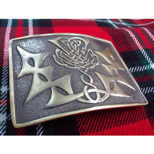 Hebilla de cinturón de tartán de las Tierras Altas con nudo celta y cardo, acabado antiguo / Accesorios de vestimenta con hebilla de cinturón de estilo antiguo - Product Image 3