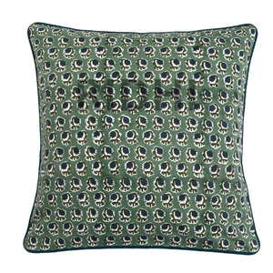 Housse de coussin en coton vert Ridhi New Herb pour coussins décoratifs de canapé, pour salon, chic, bohème, mignon, intérieur et extérieur - Product Image 1