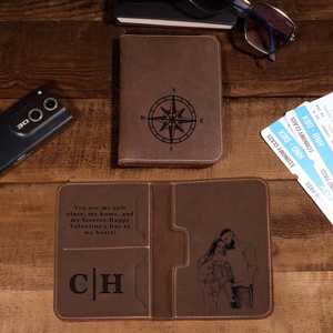 Porta Pasaportes de Cuero Genuino con Múltiples Ranuras, Ecológico, Unisex, con Bloqueo RFID y Logotipo Personalizado - Product Image 2