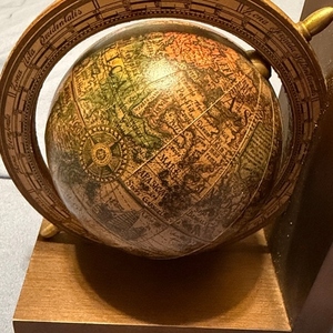 Sujetalibros de diseño vintage estilo globo terráqueo antiguo, diseño de dragón Poseidon de madera estilo italiano, soporte decorativo para libros, decoración para el hogar, la oficina o el escritorio. - Product Image 5