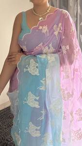 Elegante Saree de Seda de Doble Tono con Bordado Exquisito y Blusa de Seda a Juego para Ocasiones Festivas - Product Image 2