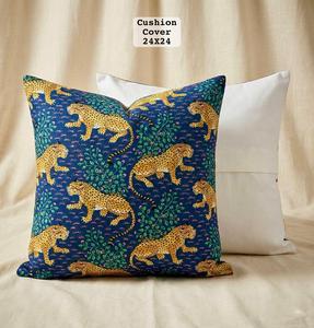 Housses de coussin imprimées Jaipuri aux motifs traditionnels vibrants, idéales pour la décoration intérieure, les canapés, les chambres, les hôtels et les cadeaux. - Product Image 4