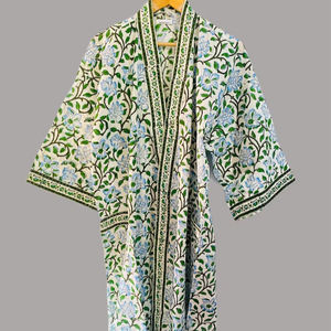 Robe kimono en coton floral vert et bleu faite à la main pour femme avec ceinture rayée, peignoir de luxe, tenue de spa, tenue de plage - Product Image 1