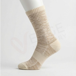 Chaussettes pour hommes, style régulier, en coton tricoté à carreaux, respirantes, pour un usage quotidien en automne - Product Image 3