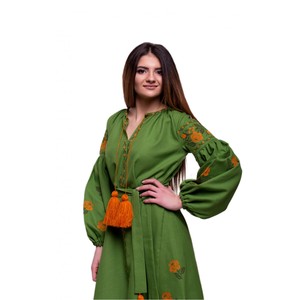 Vestido Hecho a Mano con Estilo Tradicional y Nuevo Diseño Ucraniano, Vestido Bordado de Manga Larga con Nuevo Diseño - Product Image 3