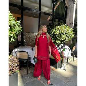 Ensemble de costumes de soirée pour femmes haut élégant avec bas et dupatta pour les occasions - Product Image 3