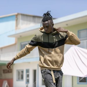 Sweat-shirt à capuche pour homme, coupe classique, décontracté, avec poche, pour l'hiver, 100% coton, séchage rapide, logo sur le devant, matière French Terry - Product Image 3