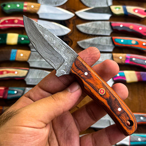 Vente en gros de couteaux de chasse à lame fixe de qualité industrielle, collection de couteaux à dépecer en acier Damas, pour le camping en plein air et la survie - Product Image 1