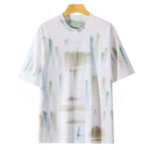 Camiseta de Manga Corta para Hombre, Cuello Redondo, Tejida, Estampado Arcoíris, Corte Regular - Product Image 3