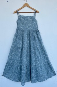 Vestido Maxi de Verano para Mujer, Estampado Floral Azul, Algodón, Estilo Y2K, Tirantes Finos, Diseño en Capas, Ropa de Playa, MOQ Bajo, Ropa de Boutique - Product Image 1