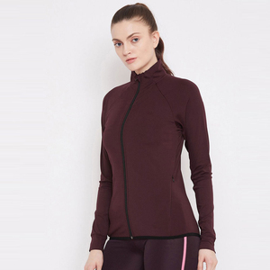 Haut de yoga à manches longues de couleur unie avec col montant et fermeture éclair sur le devant, avec poches, séchage rapide, vêtements de sport actifs - Product Image 2