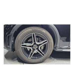 Mercedes-Benz Clase GLC GLC300 4MATIC Coupé, Volante a la Izquierda, Caja de Cambios Automática, con Cámara Trasera, 26,690 km, Diciembre 2023 - Product Image 5