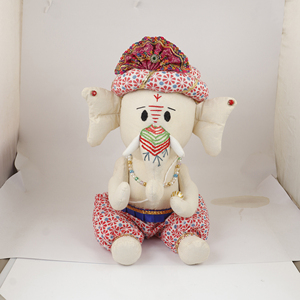 Peluche Ganesha Crème Faite à la Main en Tissu, Jouet Dieu Éléphant pour Enfants, Cadeau et Décoration d'Intérieur - Product Image 1