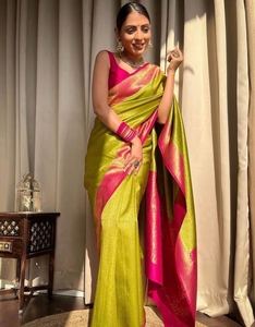 Sari Kanjivaram de diseño tejido en algodón y seda verde y rosa KV con blusa sin coser - Product Image 4