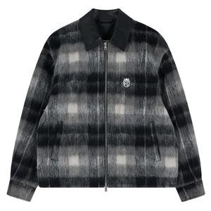 Veste à col contrasté à carreaux brossés pour homme en noir et blanc avec un design élégant, fermeture éclair et tissu de haute qualité - Product Image 1