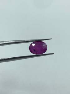 Piedra Preciosa de Rubí Natural Morado Corte Ovalado de 2.20 Quilates 6.50x9MM para Joyería - Product Image 3