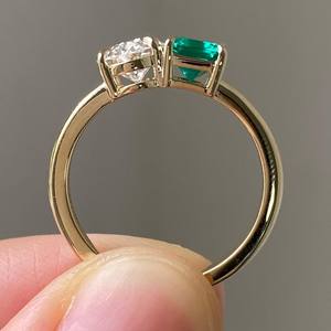 Elegante Anillo de Compromiso Toi Et Moi de Dos Piedras de Plata 925 con Diamante Cultivado en Laboratorio con Corte Esmeralda Ovalado para Mujer, Certificado IGI, Claridad VVS2 - Product Image 2