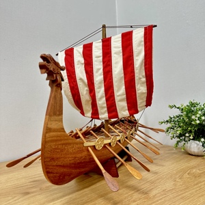 Modelo de Barco Vikingo Drakkar Hecho a Mano - Réplica Clásica de Barco Escandinavo para Decoración del Hogar u Oficina - Product Image 3