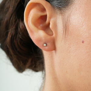 Boucles d'oreilles minimalistes en argent sterling 925 avec diamant naturel taille ronde, unisexe, accessoires de joaillerie fine - Product Image 2