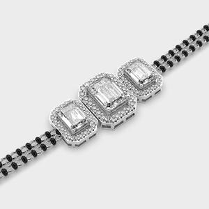 Pulsera Mangalsutra con Halo de Esmeraldas y Diamantes Cultivados en Laboratorio, Estilo Étnico, Bañada en Rodio sobre Plata de Ley 925 - Product Image 1