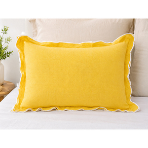 Housse de coussin en lin de qualité supérieure avec bordure à volants ondulés et passepoil contrastant |   Coussin carré décoratif vert sauge pour canapé et maison - Product Image 6