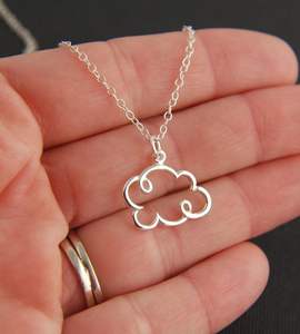 Collar con Colgante en Forma de Nube Minimalista, Plateado, Joyería Estética Linda para Mujeres y Niñas, Venta al Por Mayor - Product Image 1