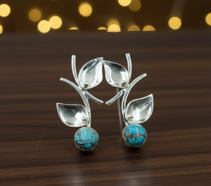 Boucles d'oreilles clous en argent sterling 925 avec turquoise bleue et motif feuille, faites à la main, inspirées de la nature, bijoux pour femme, cadeau pour anniversaire - Product Image 6