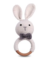 Hochet en bois tricoté au crochet en coton doux de haute qualité, motif animal Labbu Ring, pour bébé Bambini, couleur ivoire, modèle Bubu Bunny, par Indian Consigners