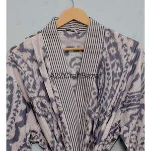 ชุดคลุมกิโมโนผ้าฝ้ายแท้ 100% ลายทาง สำหรับผู้หญิง งานแฮนด์เมด พิมพ์ลายดอกไม้  น้ำหนักเบา คอวี  ผูกเชือก - Product Image 4