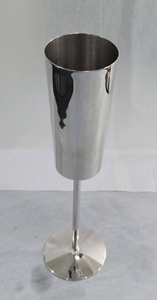 Verre à Martini en Acier Inoxydable Certifié, Écologique et au Design Élégant – Accessoires de Bar, Gobelets à Boire - Product Image 3