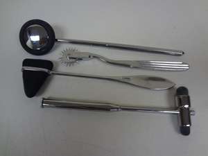 MEDZORA SURGICAL Juego de martillos de percusión Babinski de alta calidad, manual, de acero premium y latón, con certificación CE para uso médico. - Product Image 5