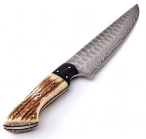 Couteau de chef artisanal en acier damas martelé, avec manche en corne de cerf noire. - Product Image 3