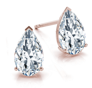 Pendientes de Oro de 10K Modernos y Elegantes con Tres Puntas y Diamante Corte Pera Clásico (Natural) - Product Image 2