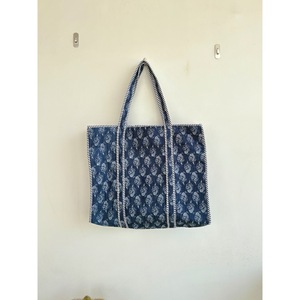 Sac fourre-tout bohème en coton matelassé avec motif tigre brodé, fermeture éclair supérieure, rayures noires, idéal pour la plage et le shopping, toutes saisons - Product Image 1