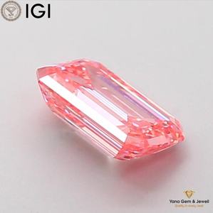 เพชรทรงมรกต 1.50 กะรัต ผลิตในห้องปฏิบัติการ ได้รับการรับรองจาก IGI ความใส VS2 สีชมพูสดใส พร้อมสำหรับการออกแบบตามสั่ง - Product Image 4