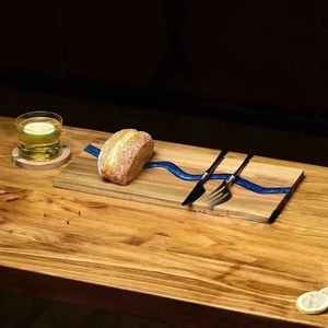 Planche à fromage en bois et résine faite à la main avec forme personnalisée, plateau de service pour charcuterie, épaisseur 2,0 cm, passe au lave-vaisselle - Product Image 4