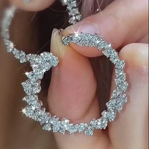 Nuevos Pendientes de Aro Redondos con Moissanita Brillante 925 para Mujer, en Plata de Ley con Baño de Oro Blanco, Pendientes de Diamantes de Moissanita - Product Image 6