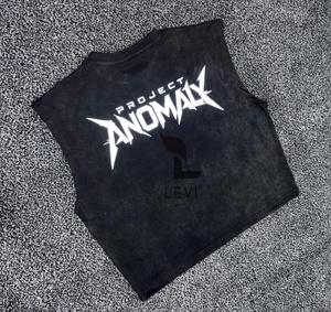 เสื้อกั๊กสีดำพิมพ์ลายกราฟิกสไตล์วินเทจสำหรับผู้ชาย พร้อมโลโก้แบบกำหนดเอง - Product Image 5