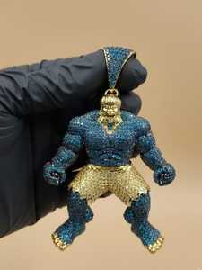 จี้รูปตัวการ์ตูนเงินแท้ชุบทอง 18K ประดับเพชรโมอิสซาไนต์สีน้ำเงินทรงกลมเจียระไนแบบเหลี่ยมเจียรคมสไตล์ฮิปฮอปสำหรับผู้ชาย - Product Image 5